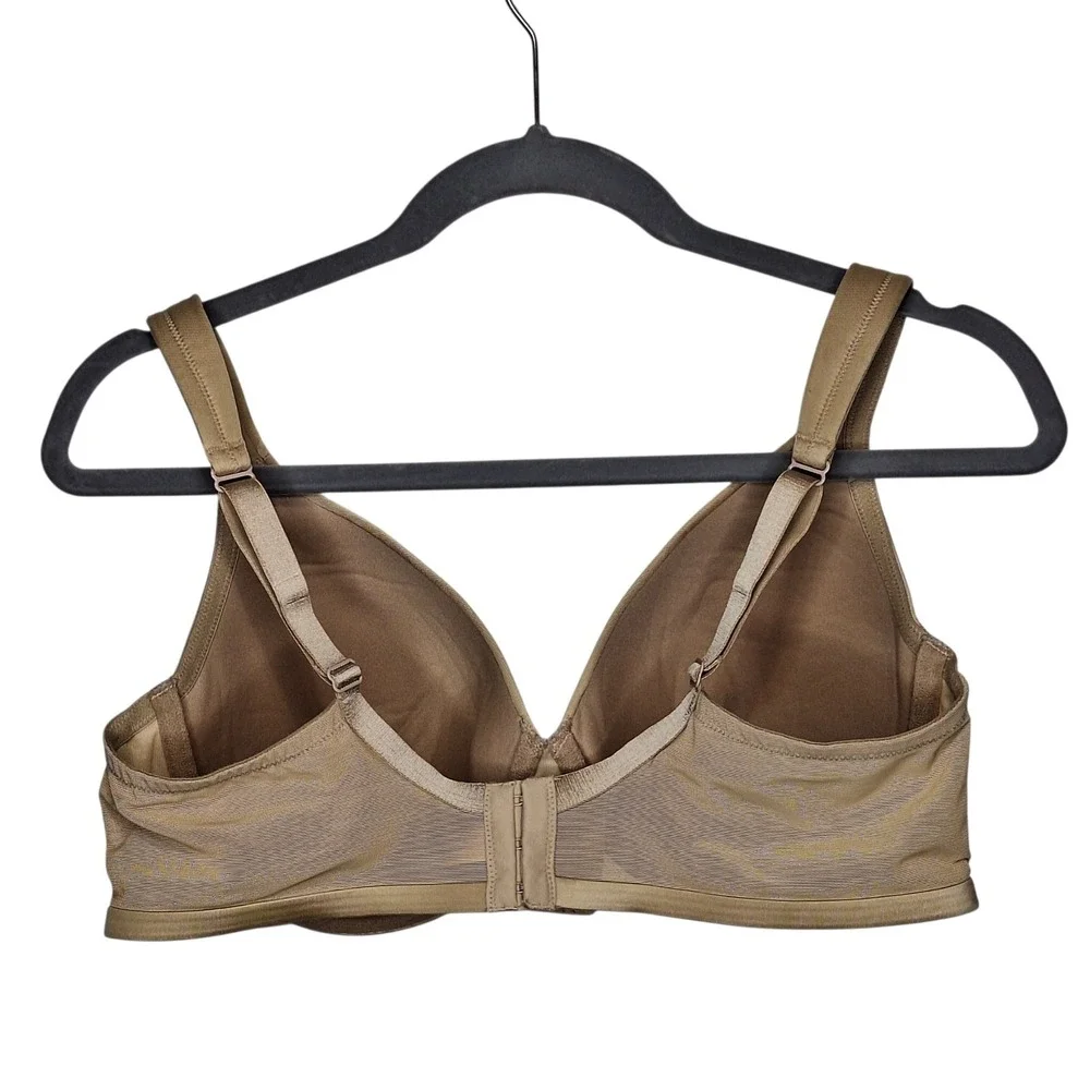 Cacique 40C Smooth Underwire Bra Comfort Straps Molded Cups Beige Full Cover NWT